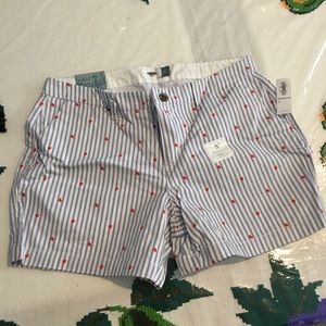 Old Navy heart shorts